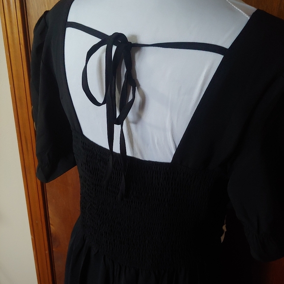 NWT BTFBM Black White Ric Rac Square Tie Smocked Tiered Puff Sleeve Maxi Dress L - Picture 5 of 15